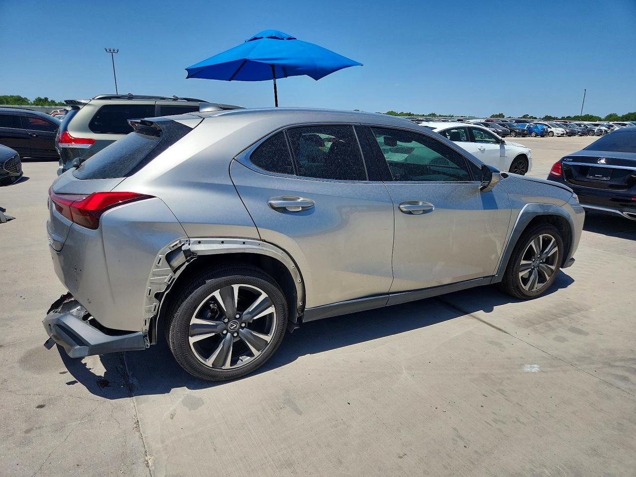 2019 LEXUS UX 200 — снимка 3