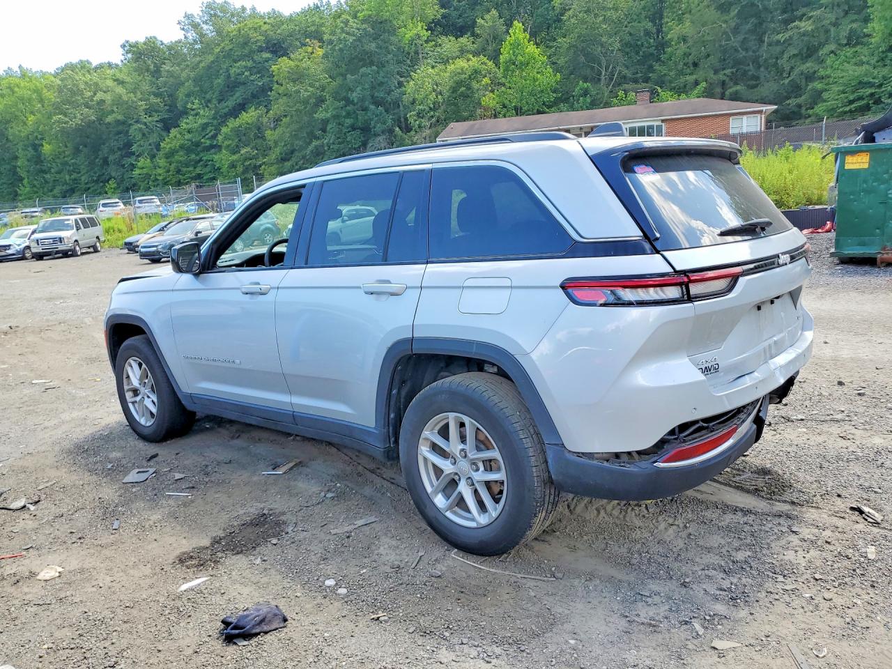 2024 JEEP GRAND CHEROKEE LAREDO — снимка 2