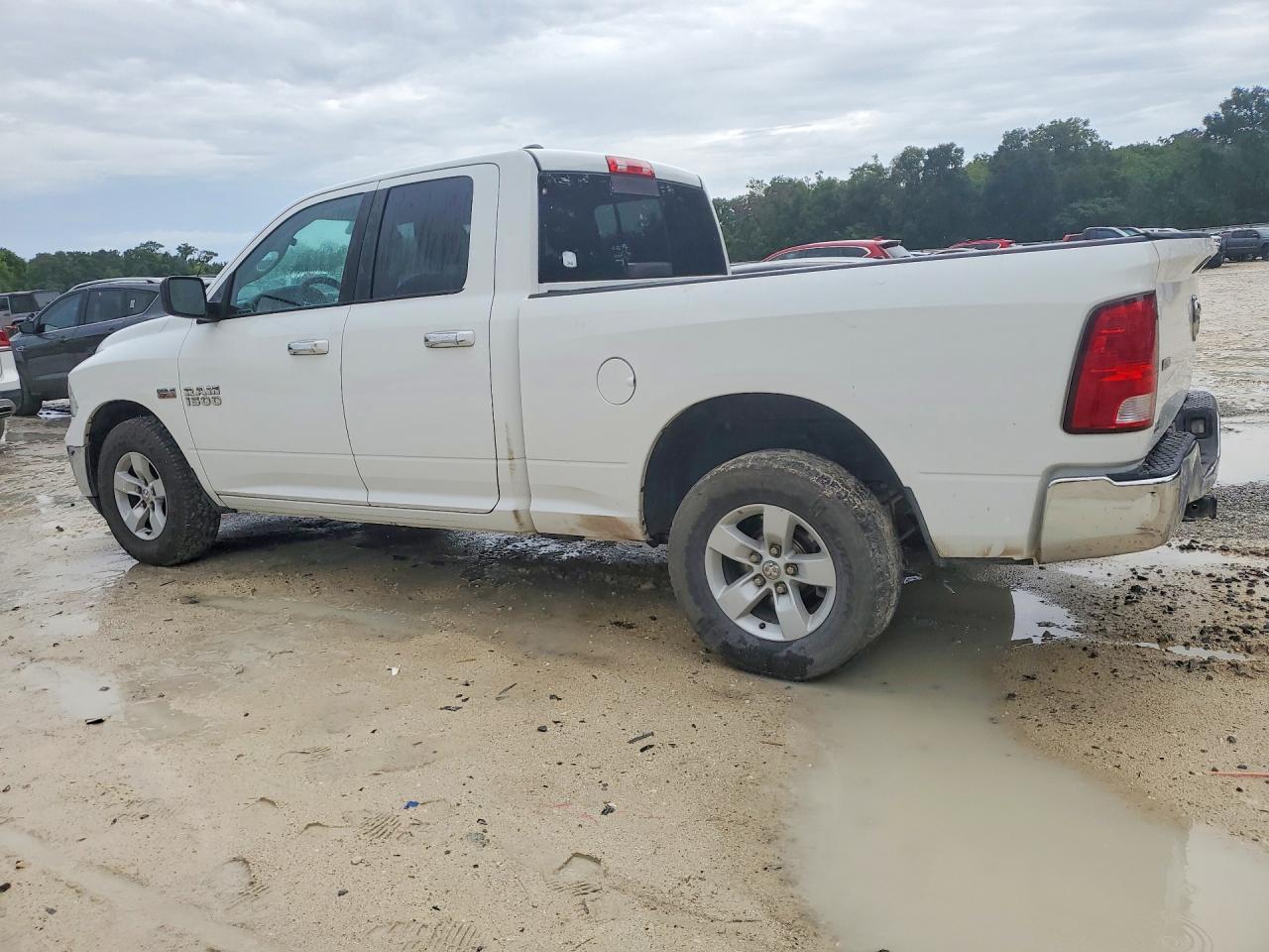 2016 RAM 1500 SLT — снимка 2