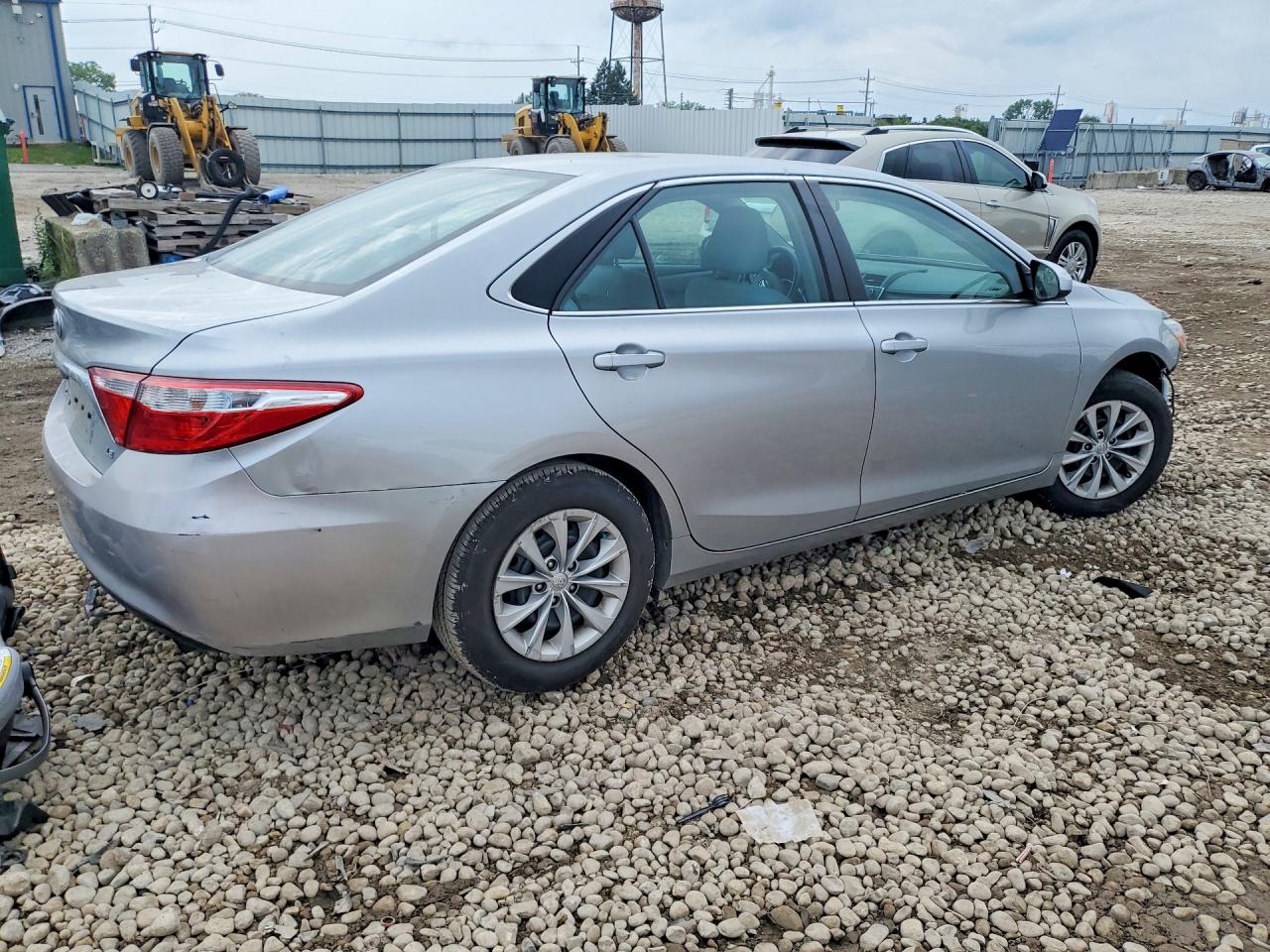 2017 TOYOTA CAMRY LE — снимка 3