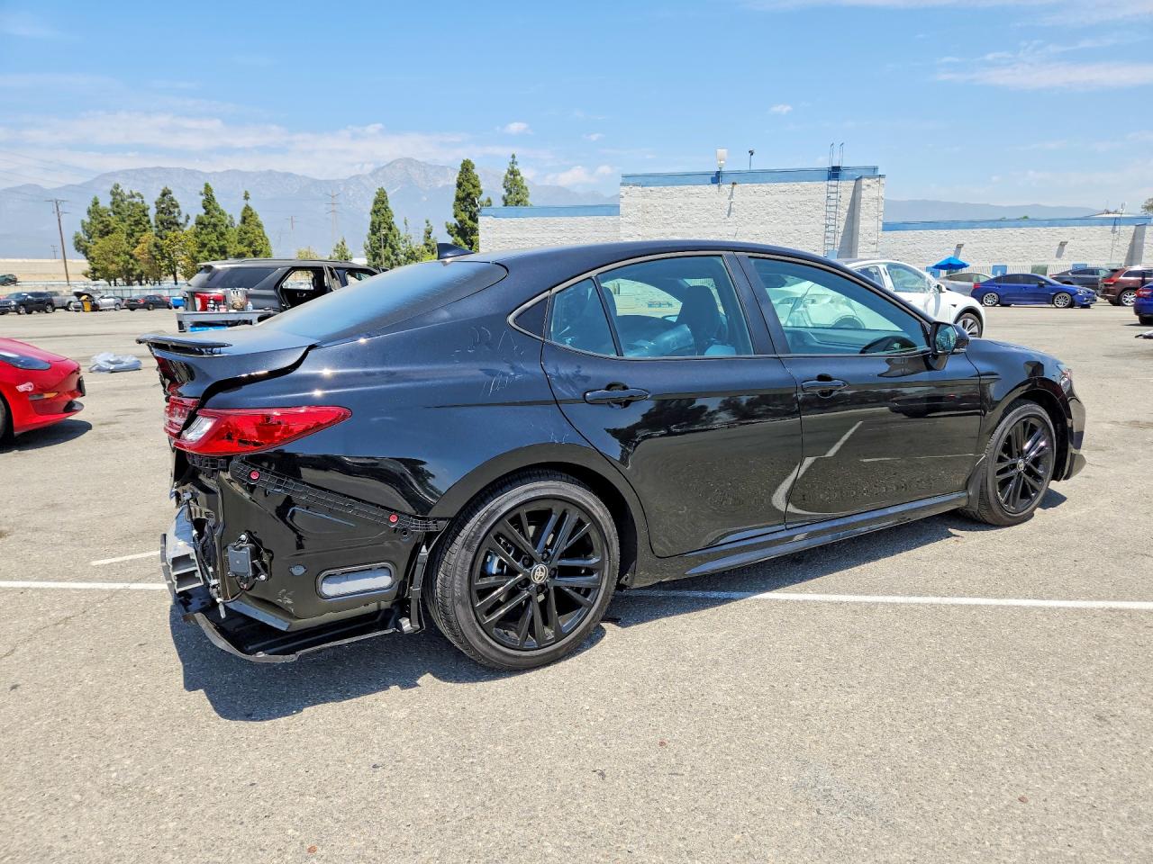 2026 TOYOTA CAMRY SE — снимка 3