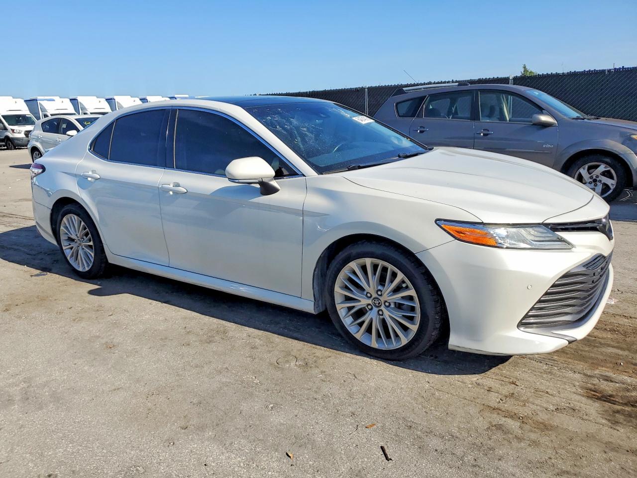 2018 TOYOTA CAMRY XLE — снимка 4