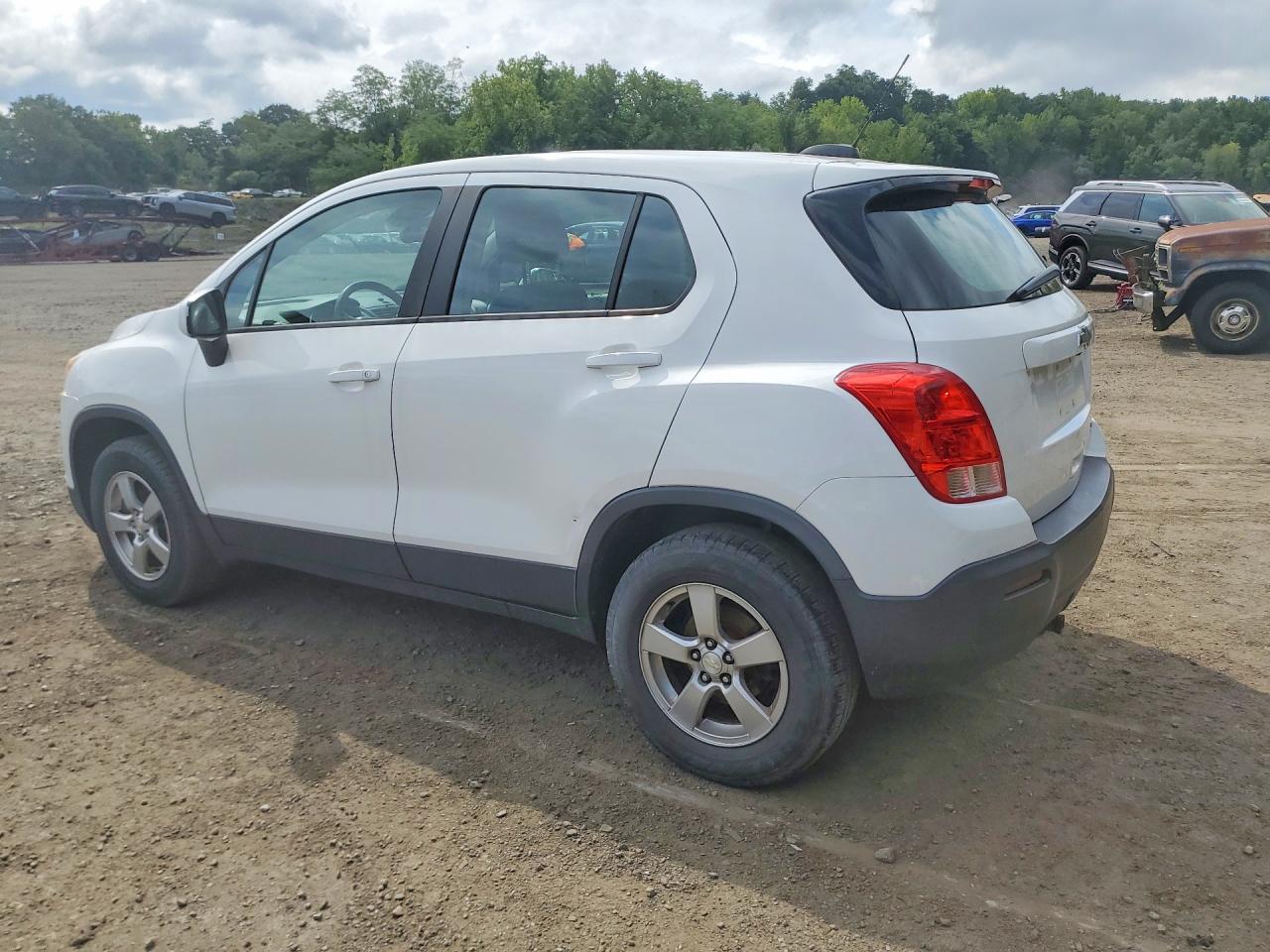 2015 CHEVROLET TRAX 1LS — снимка 2