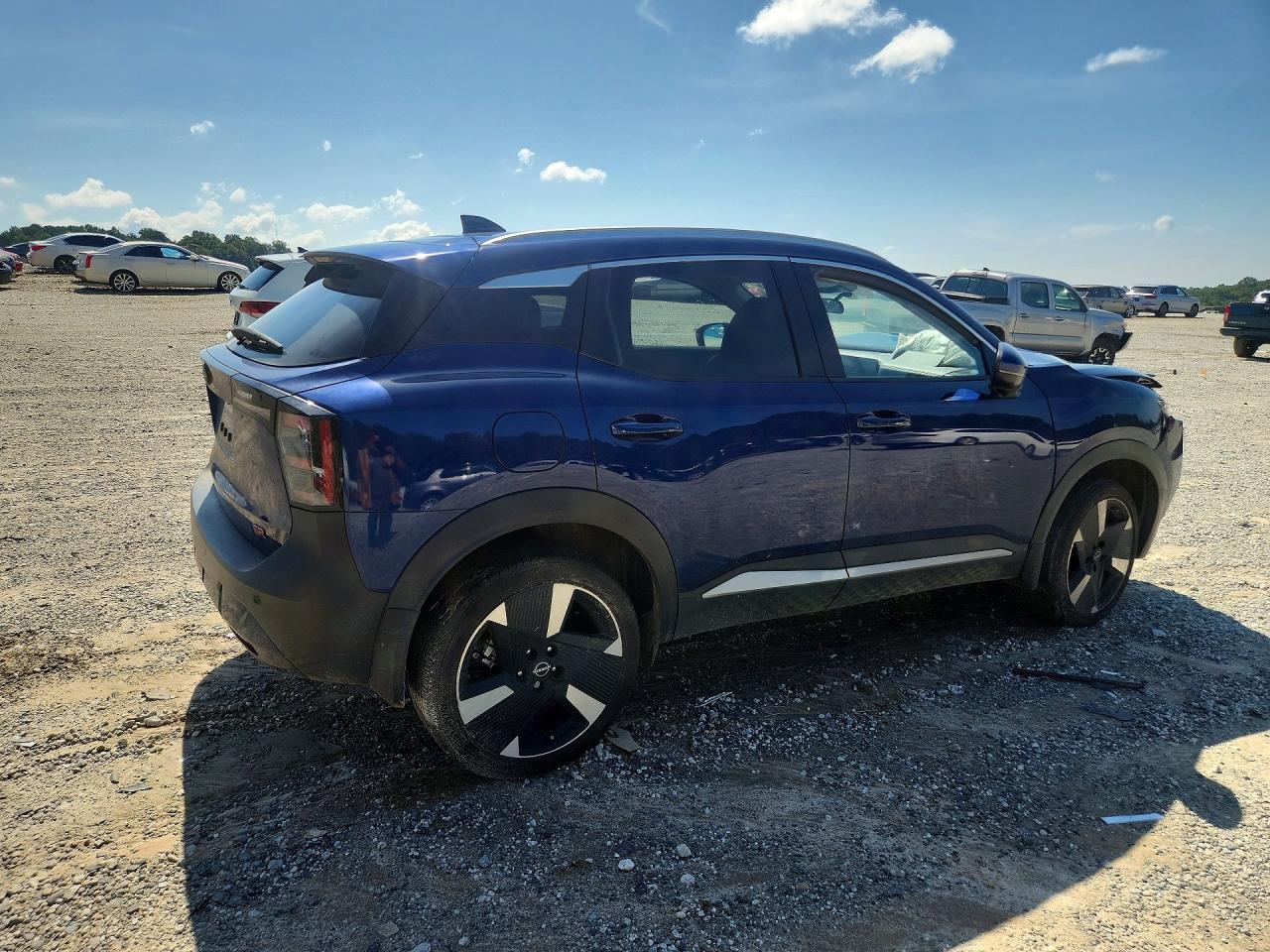 2025 NISSAN KICKS SR — снимка 3