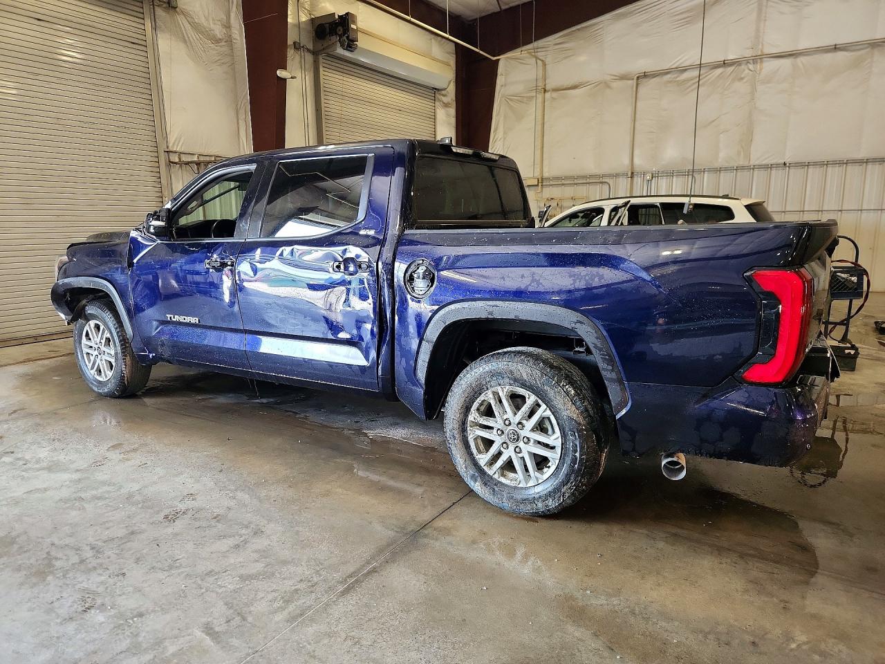 2023 TOYOTA TUNDRA SR5 — снимка 2