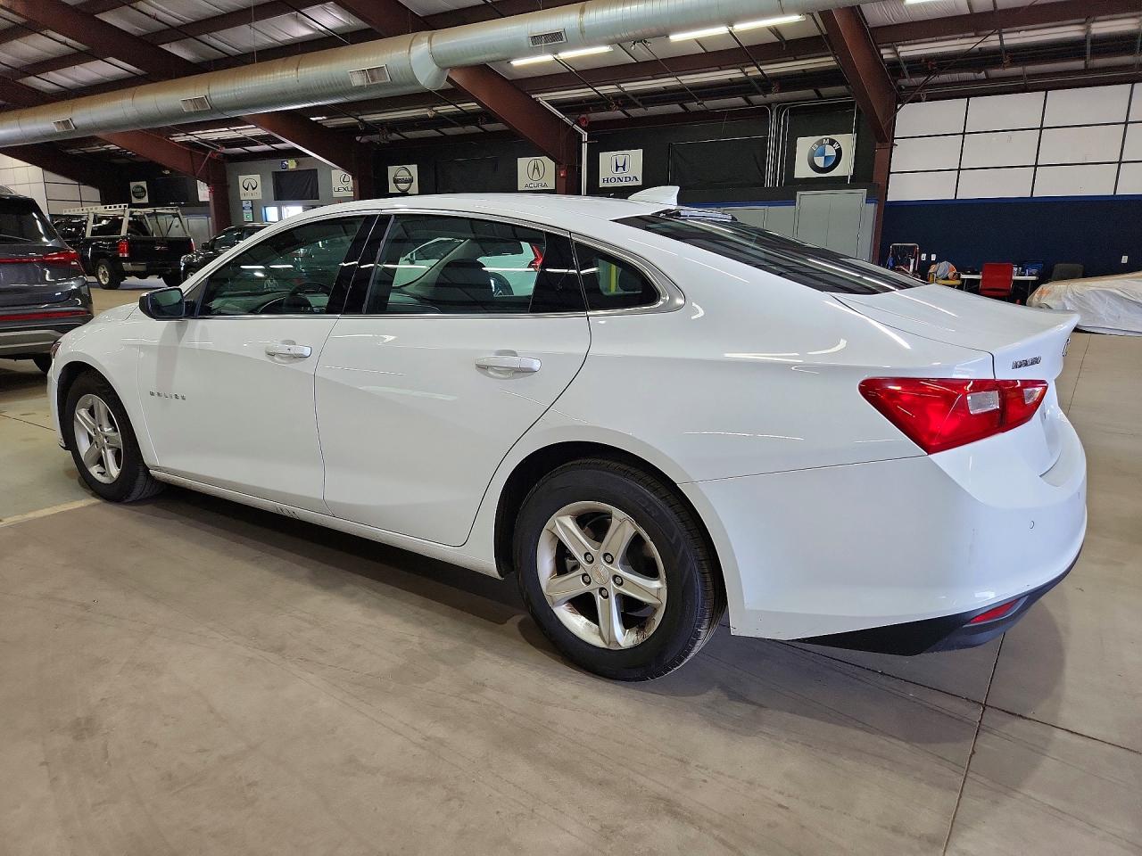2023 CHEVROLET MALIBU LT — снимка 2