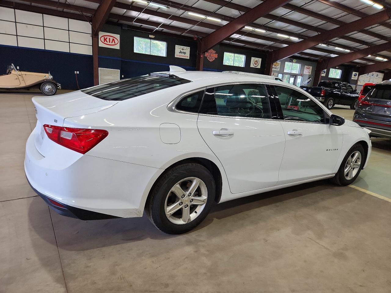 2023 CHEVROLET MALIBU LT — снимка 3