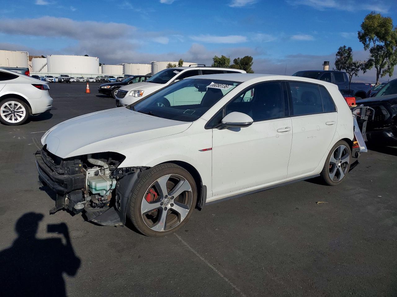2017 VOLKSWAGEN GTI S