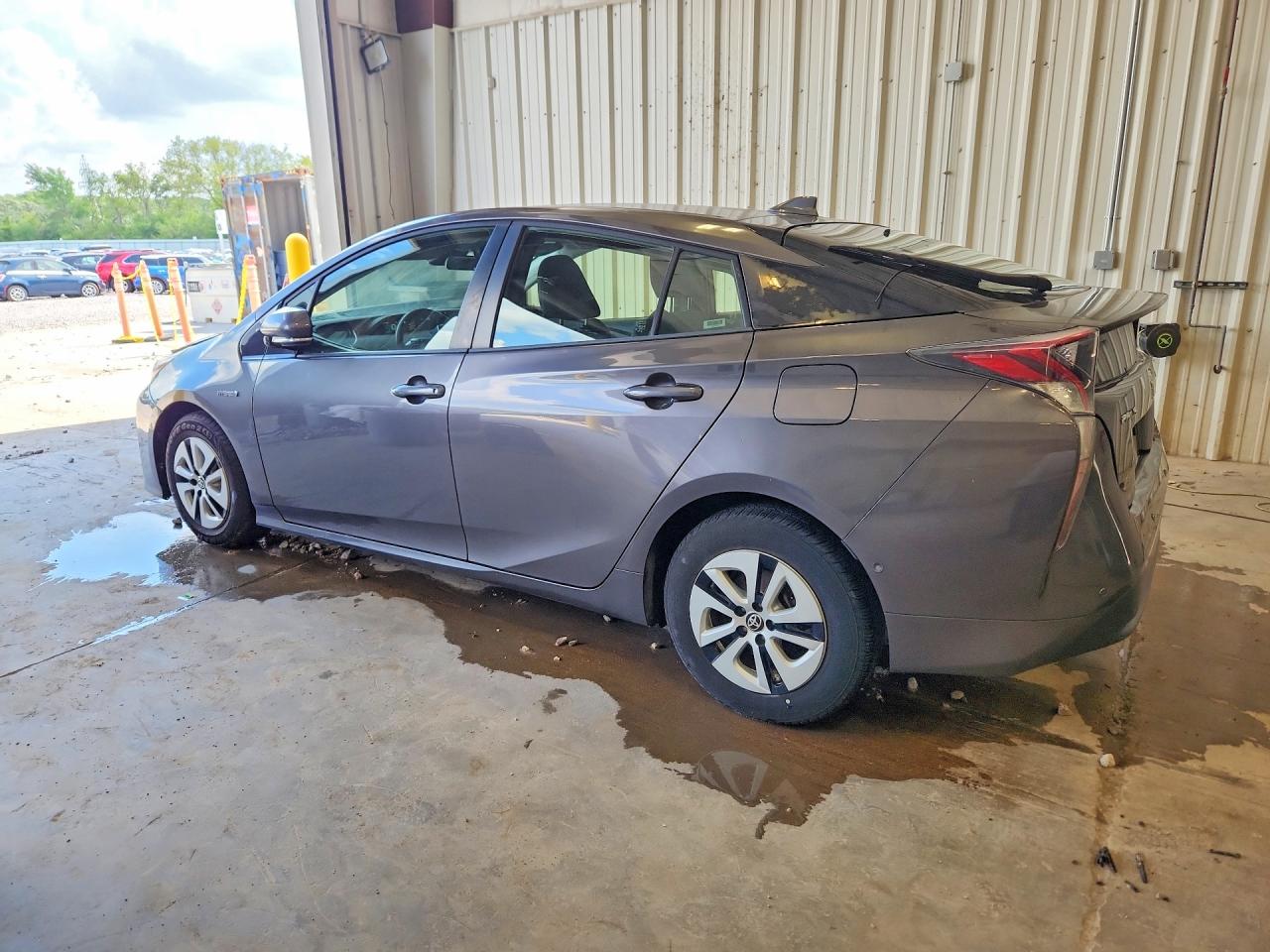 2018 TOYOTA PRIUS TWO — снимка 2