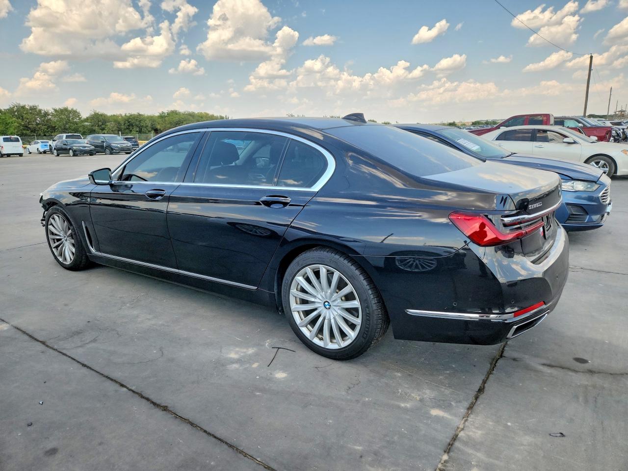 2022 BMW 740 I — снимка 2