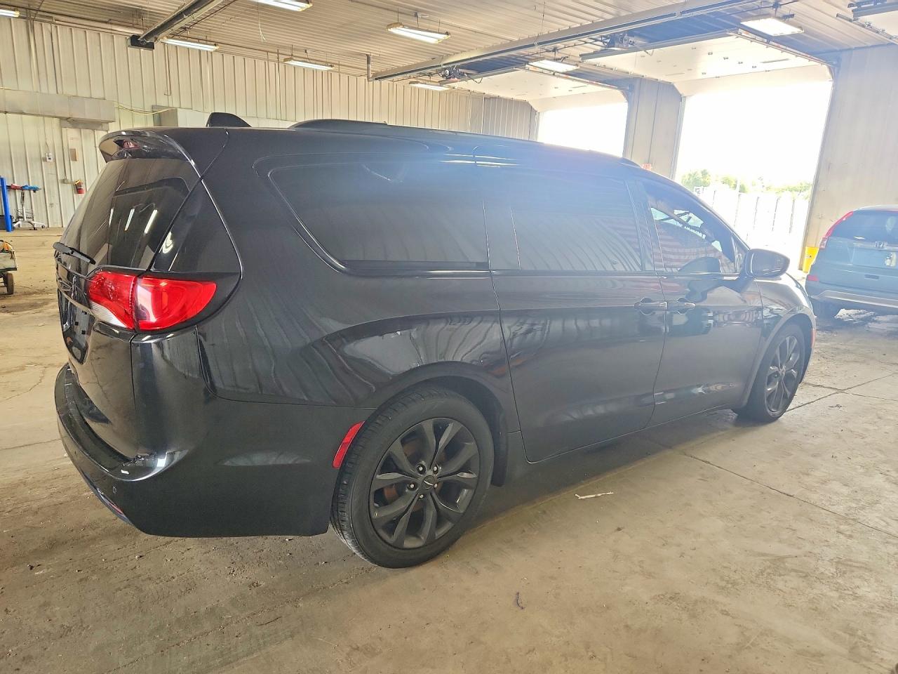 2018 CHRYSLER PACIFICA TOURING L PLUS — снимка 3