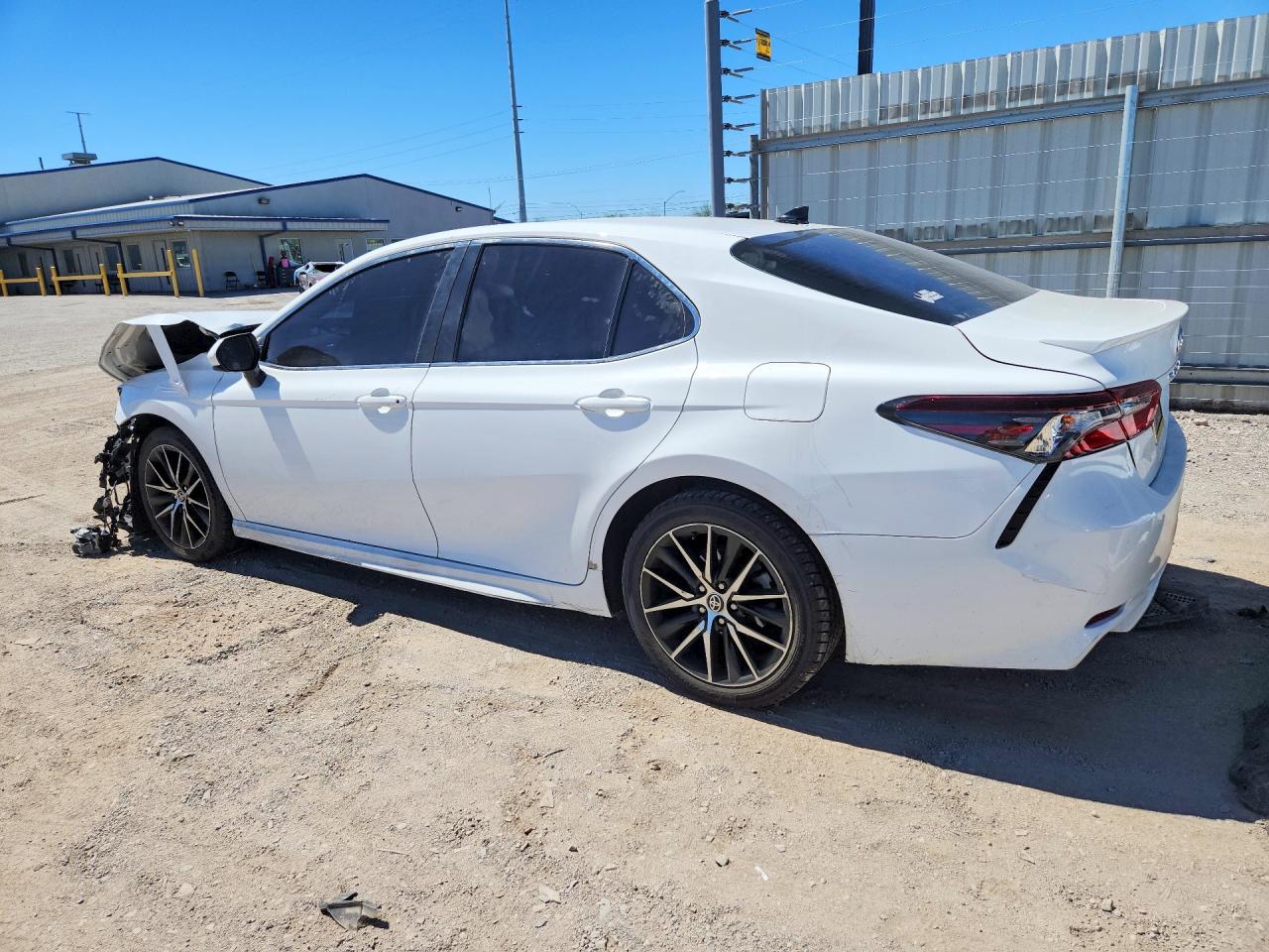 2021 TOYOTA CAMRY SE — снимка 2