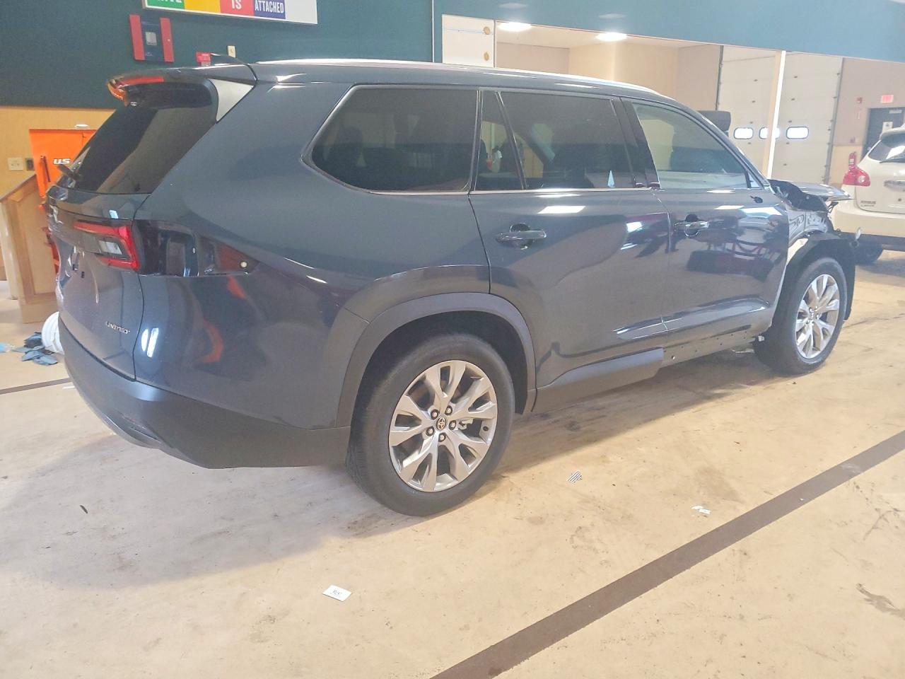2026 TOYOTA GRAND HIGHLANDER HYBRID LIMITED — photo 3