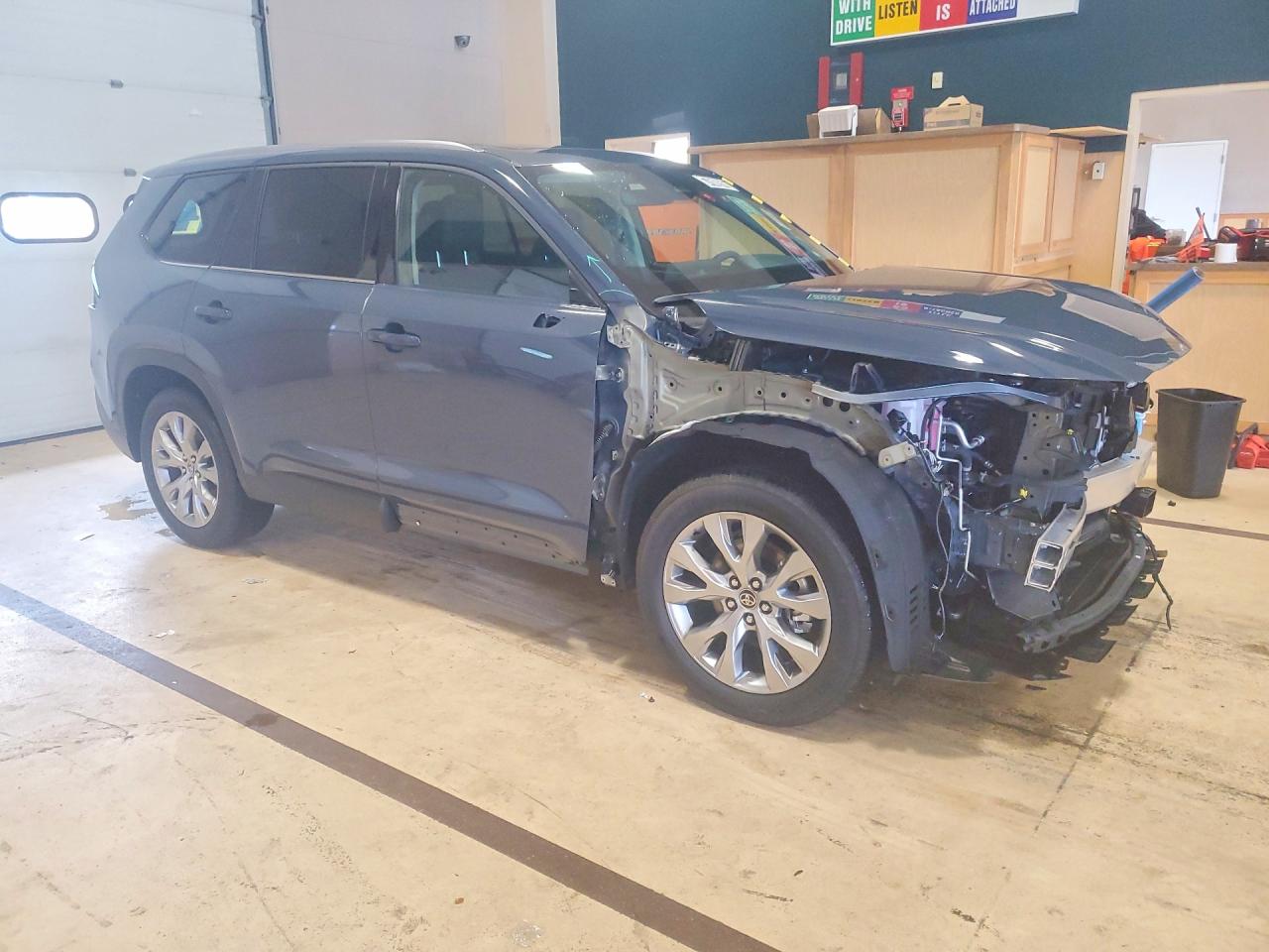 2026 TOYOTA GRAND HIGHLANDER HYBRID LIMITED — photo 4