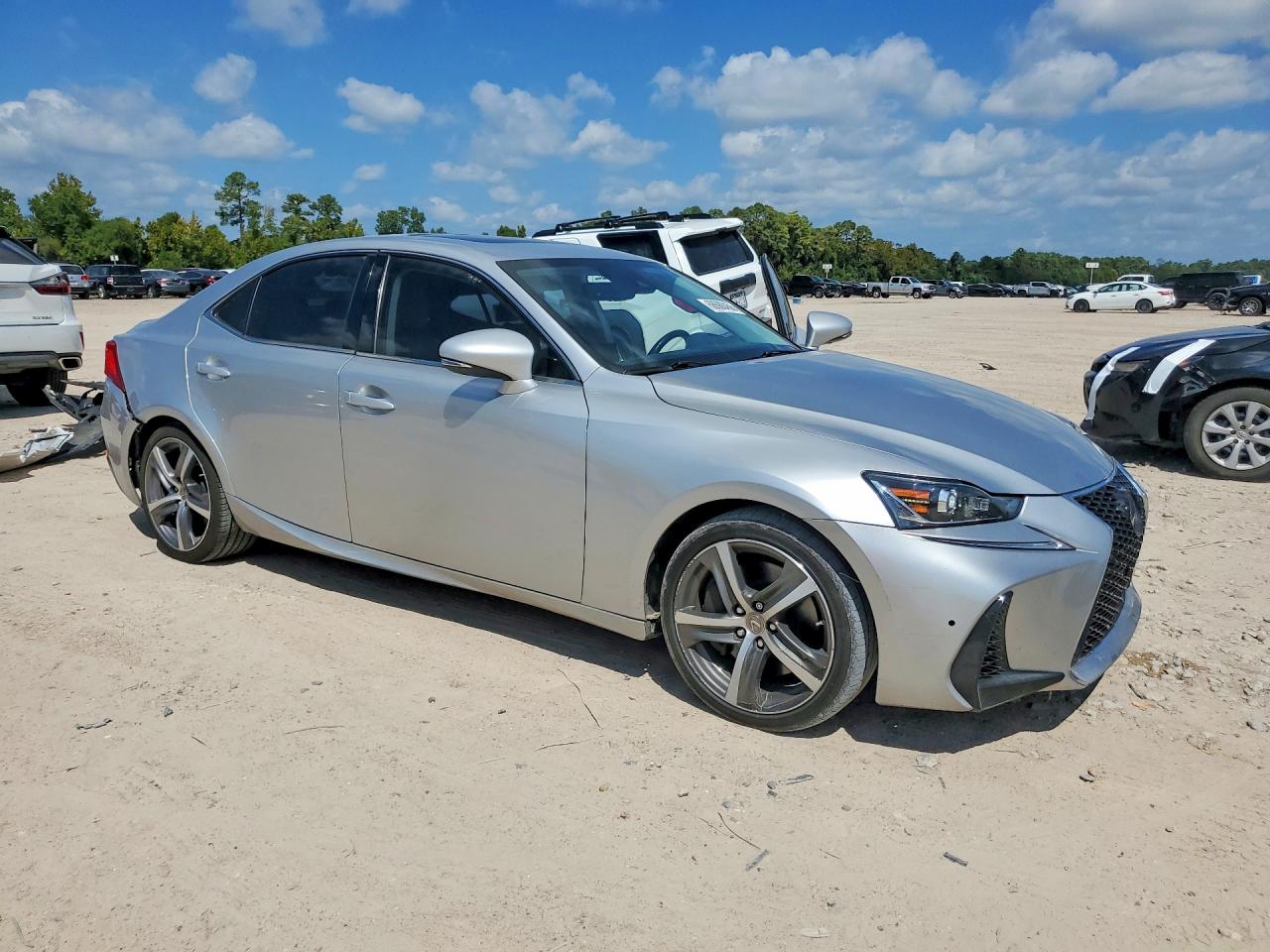 2017 LEXUS IS 200T — снимка 4
