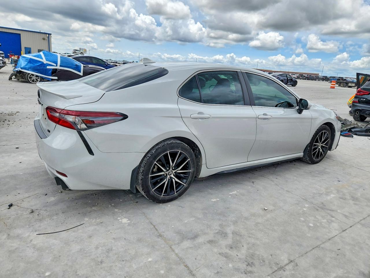 2024 TOYOTA CAMRY SE — снимка 3