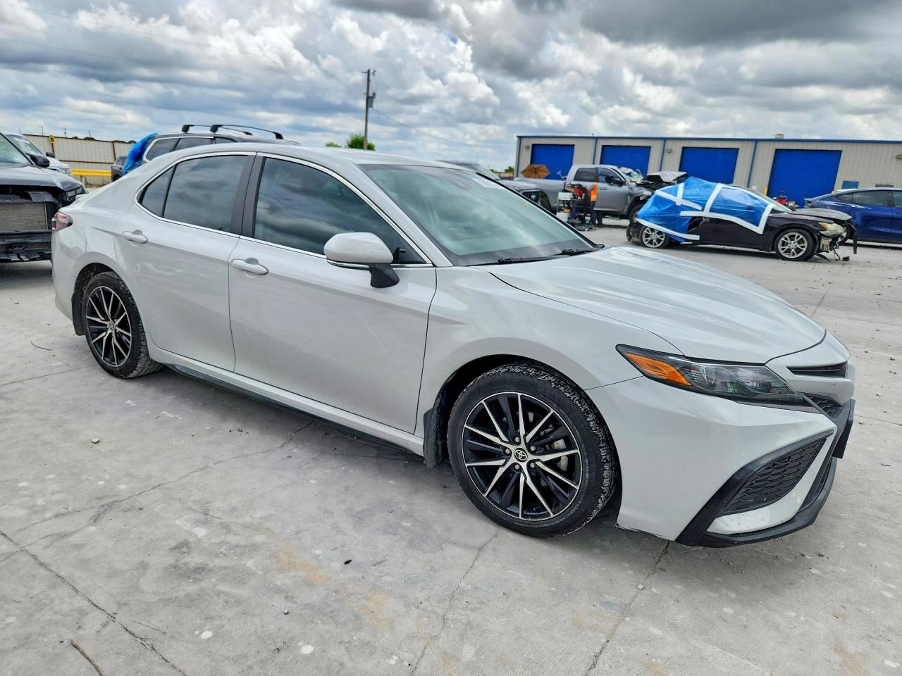 2024 TOYOTA CAMRY SE — снимка 4