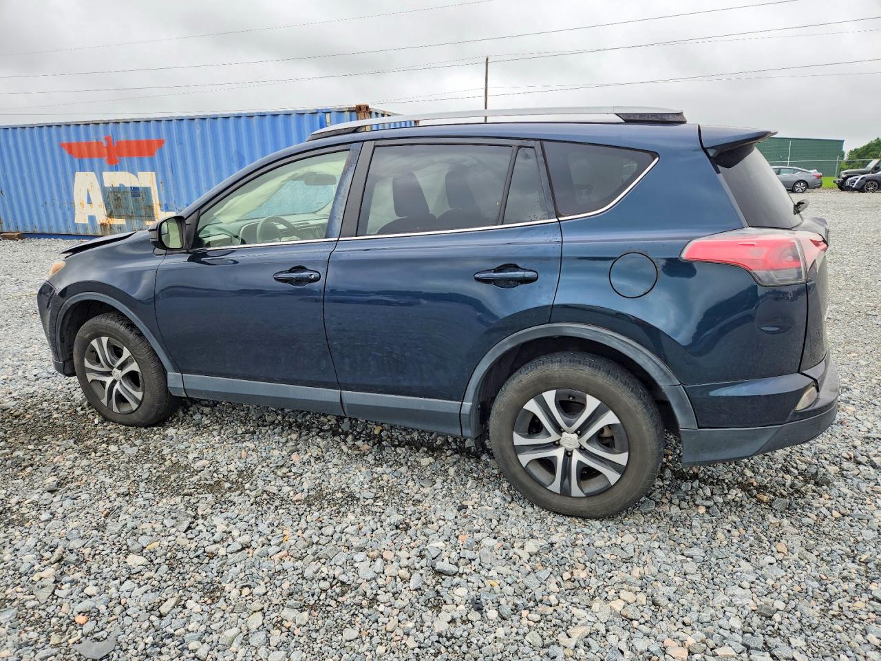 2017 TOYOTA RAV4 LE — снимка 2