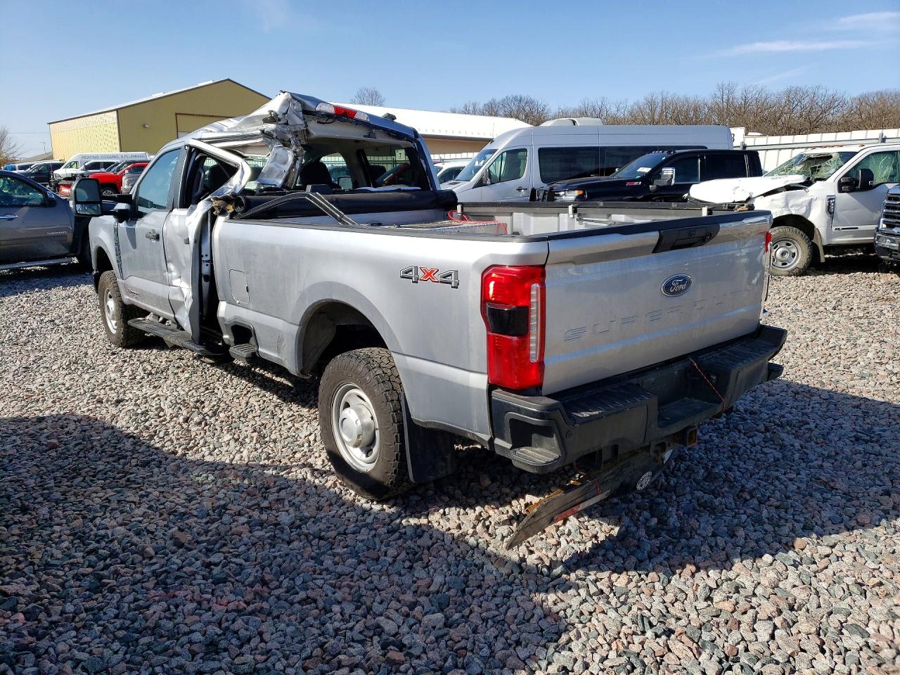 2024 FORD F350 — снимка 2