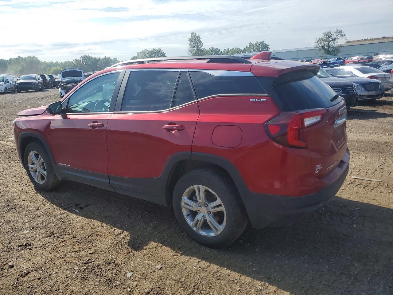 2022 GMC TERRAIN SLE — снимка 2