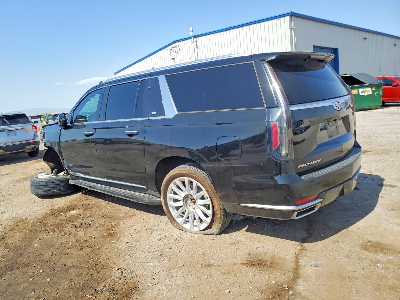 2023 CADILLAC ESCALADE ESV LUXURY — снимка 2