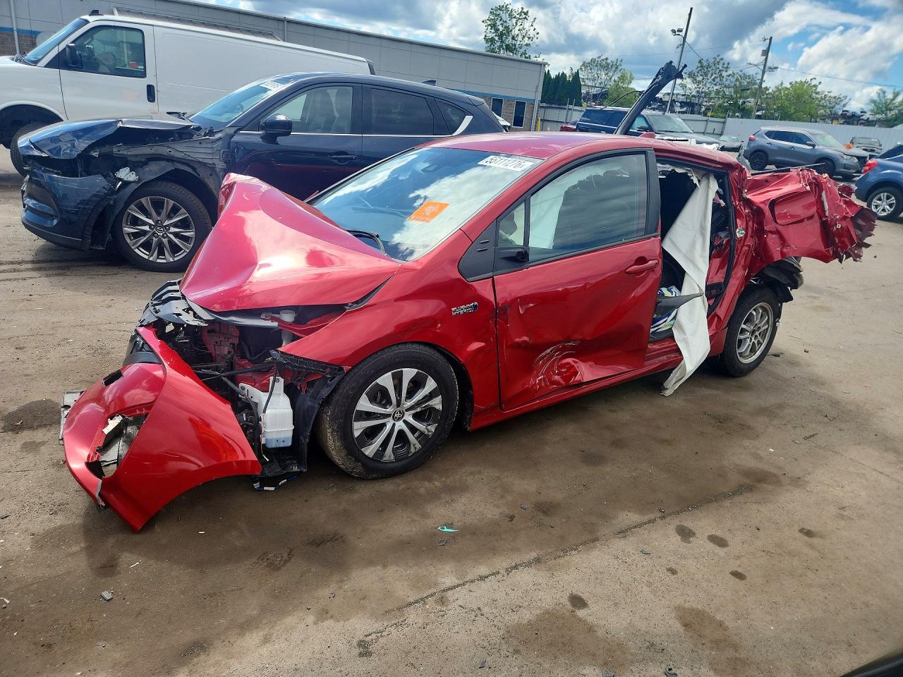 2022 TOYOTA PRIUS PRIME XLE