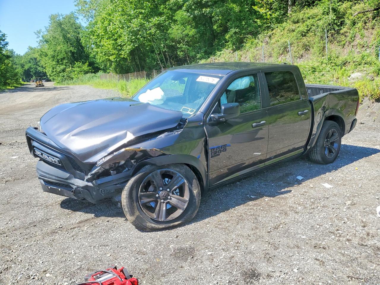 2024 RAM 1500 CLASSIC SLT