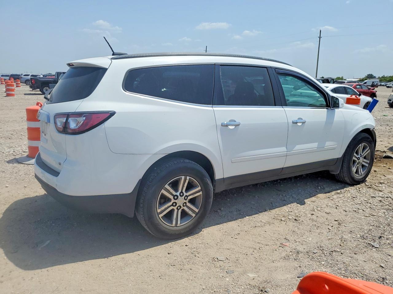 2017 CHEVROLET TRAVERSE LT — снимка 3
