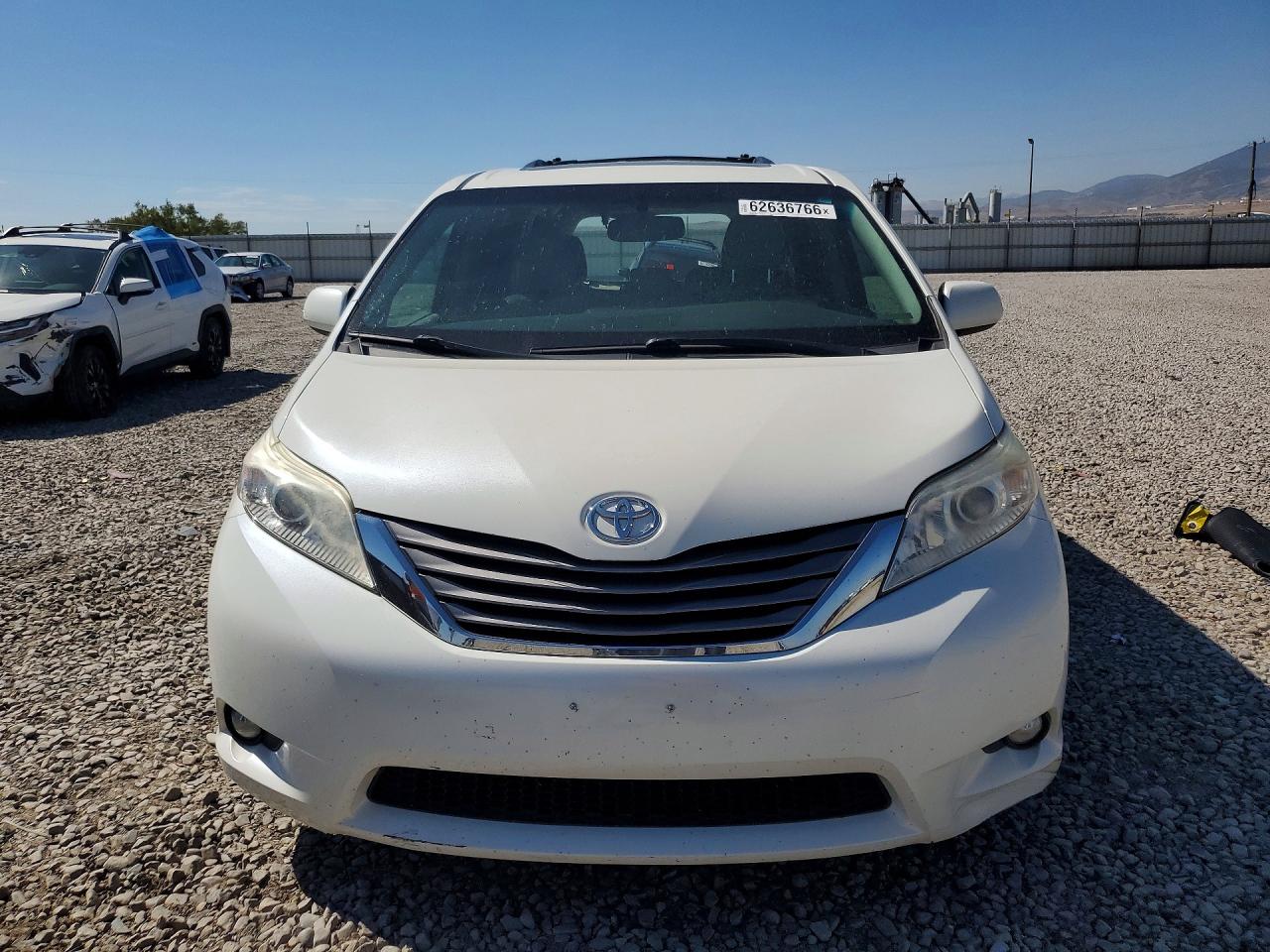 2017 TOYOTA SIENNA XLE 8-PASSENGER — снимка 5