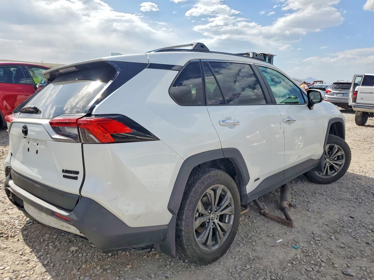 2024 TOYOTA RAV4 LIMITED — снимка 3