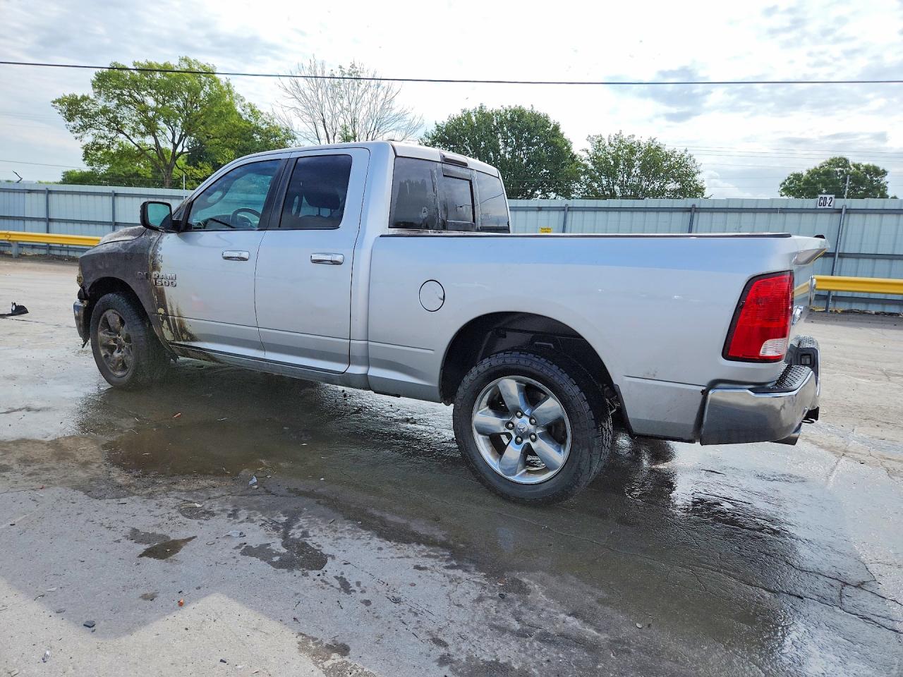 2015 RAM 1500 SLT — снимка 2