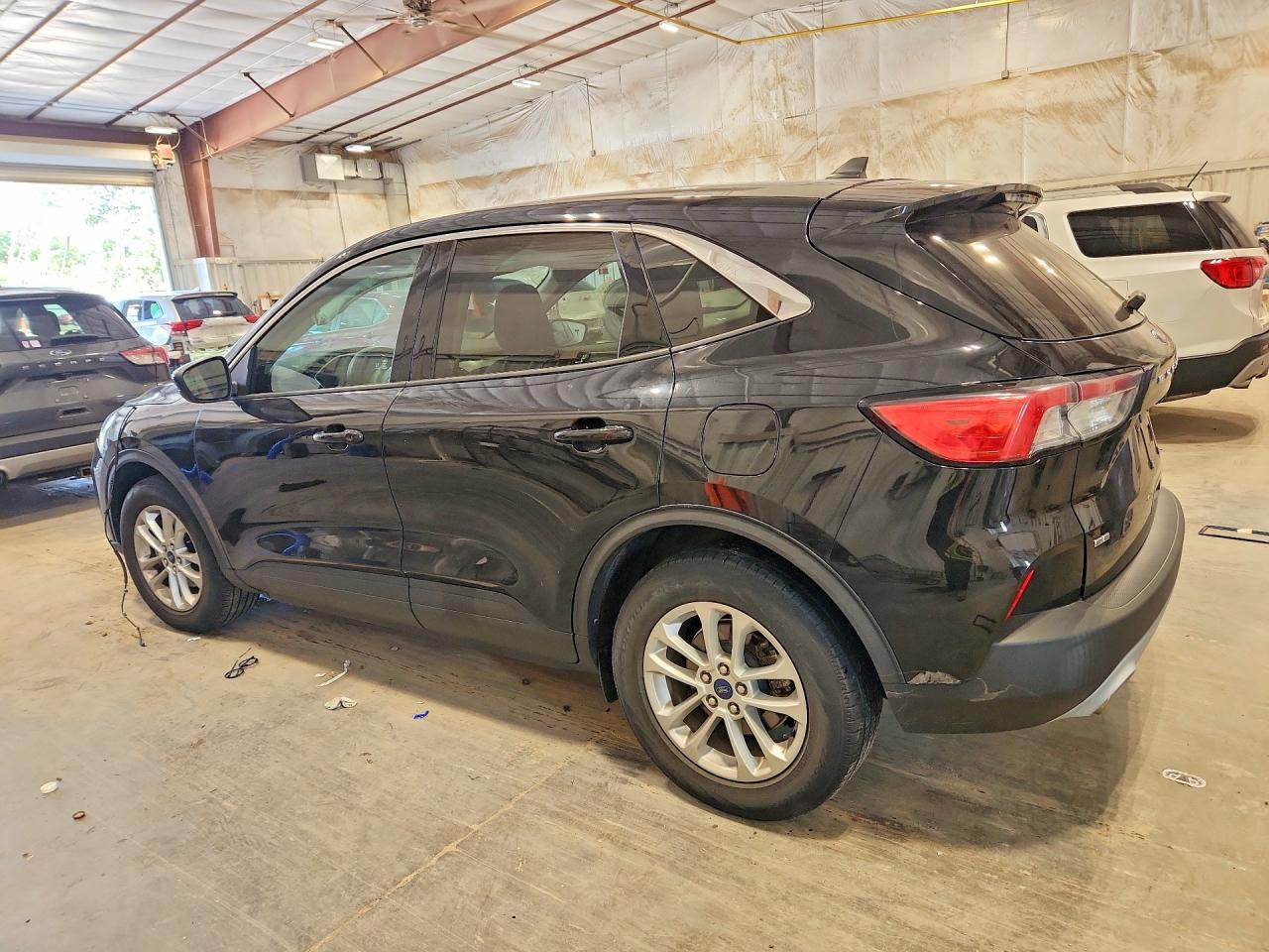 2020 FORD ESCAPE SE — снимка 2