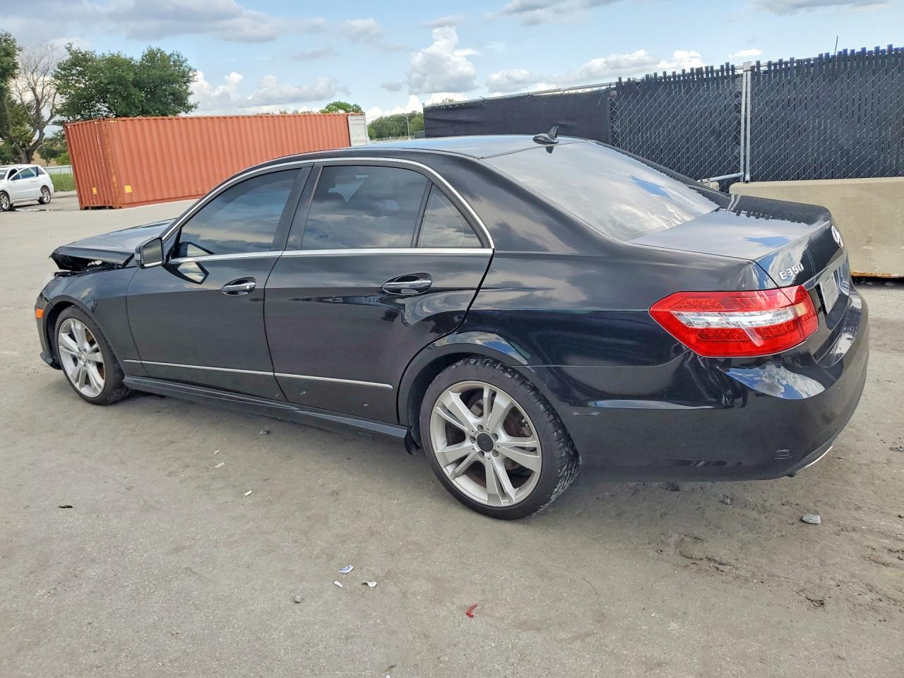 2013 MERCEDES-BENZ E 350 — снимка 2