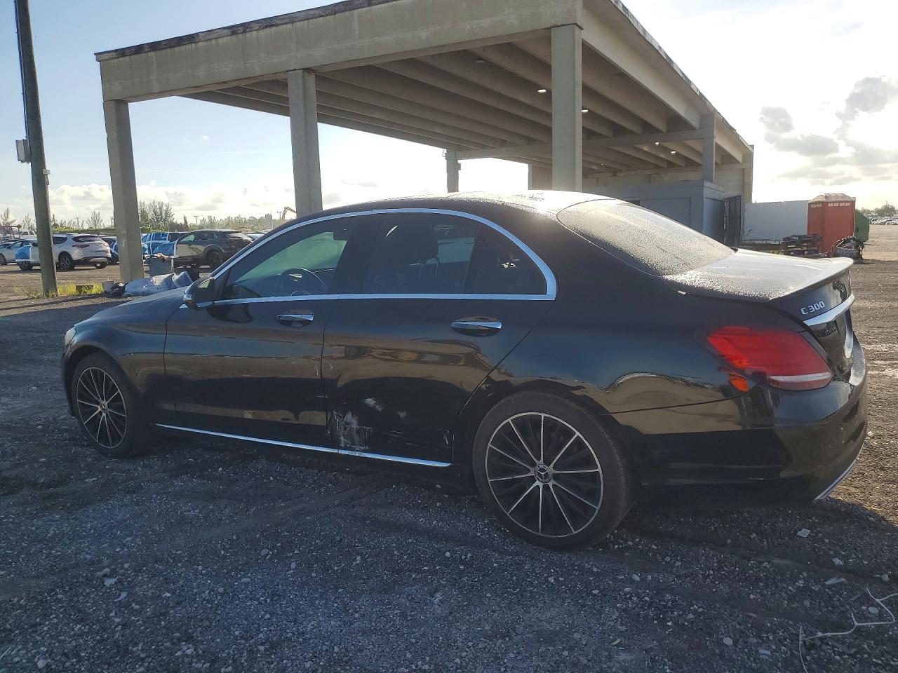 2020 MERCEDES-BENZ C-CLASS C300 — снимка 2