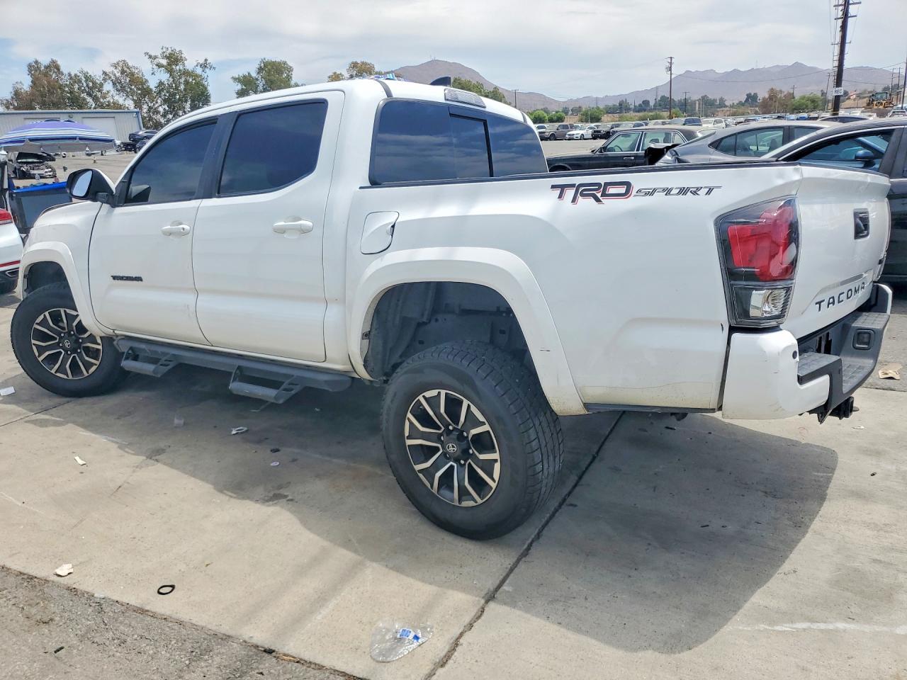2020 TOYOTA TACOMA TRD SPORT — снимка 2