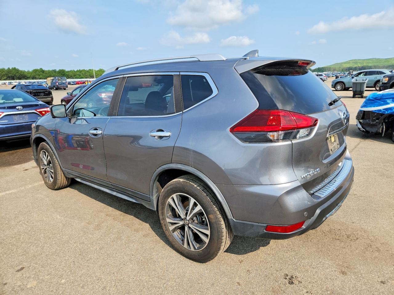 2020 NISSAN ROGUE SV — снимка 2