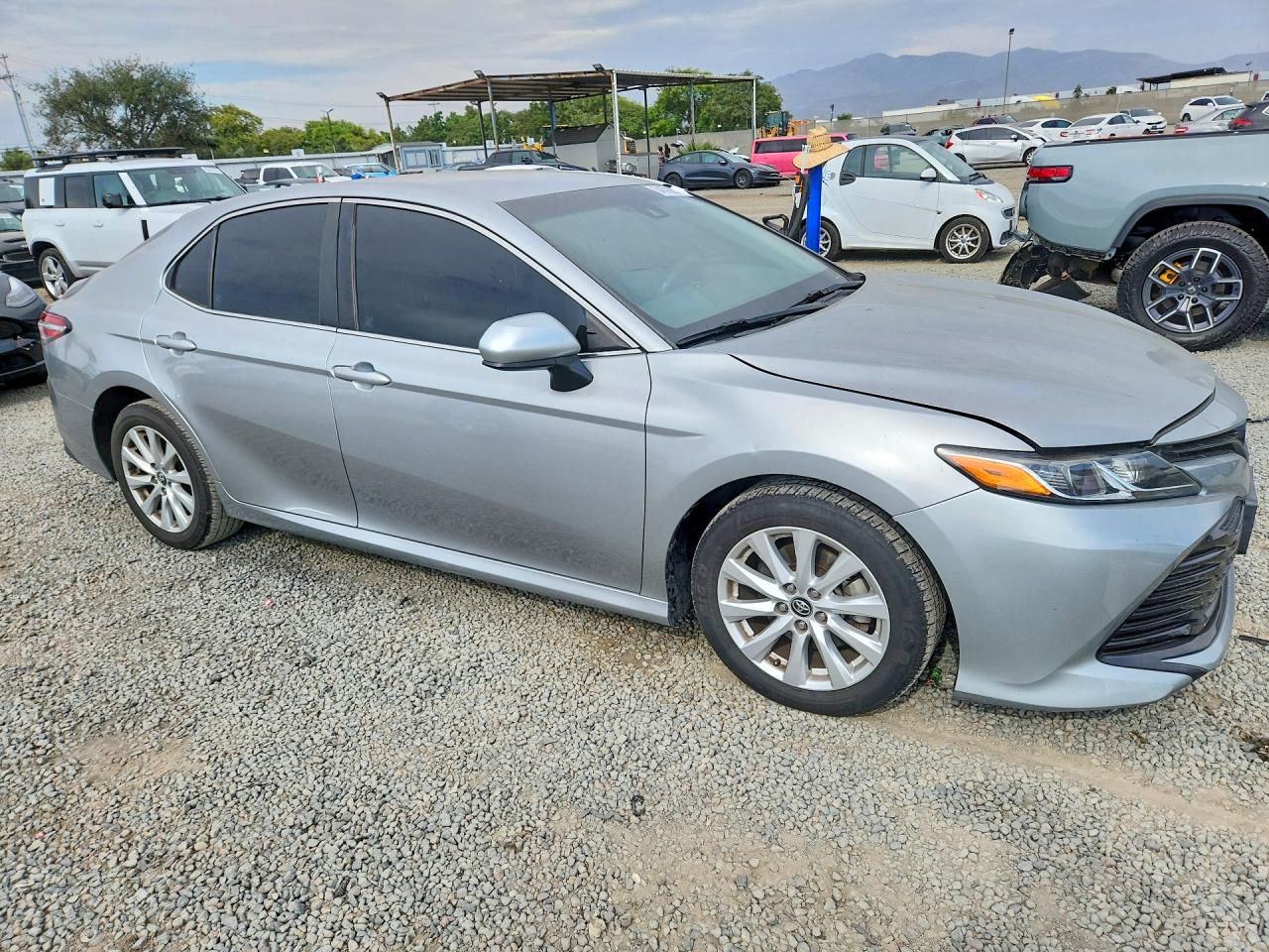 2020 TOYOTA CAMRY LE — снимка 4