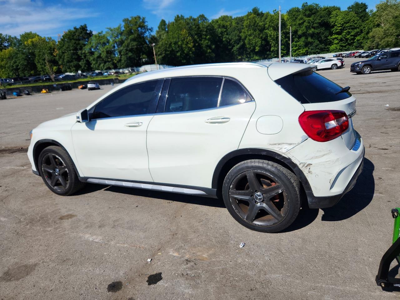 2015 MERCEDES-BENZ GLA 250 4MATIC — снимка 2
