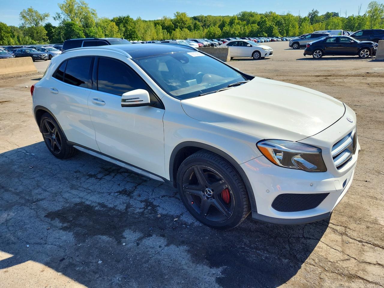 2015 MERCEDES-BENZ GLA 250 4MATIC — снимка 4