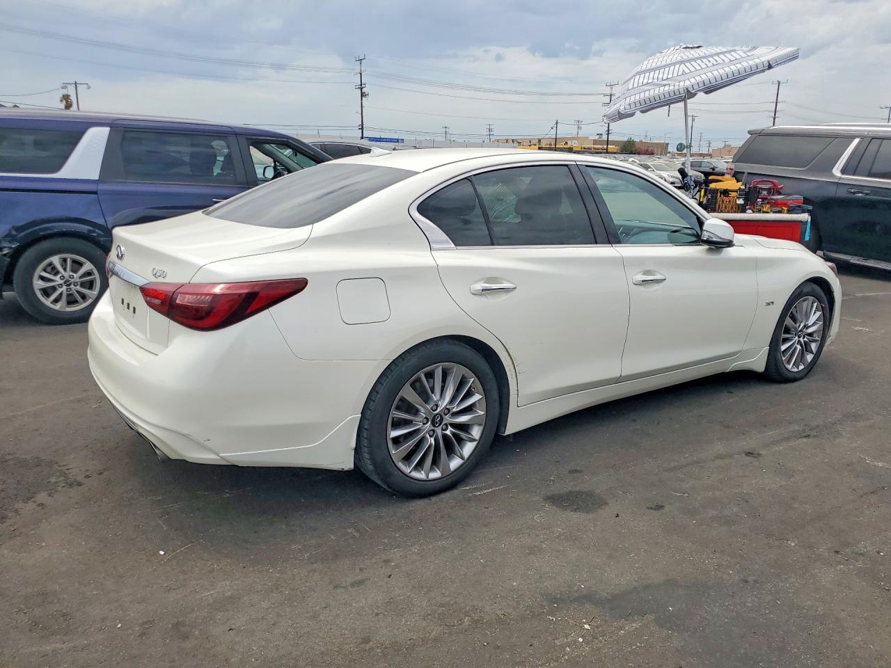 2019 INFINITI Q50 3.0T LUXE — снимка 3
