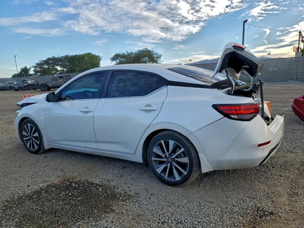 2021 NISSAN SENTRA SV — снимка 2