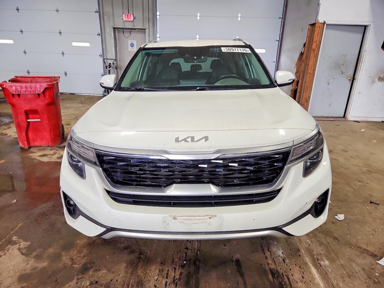 2023 KIA SELTOS S — снимка 5