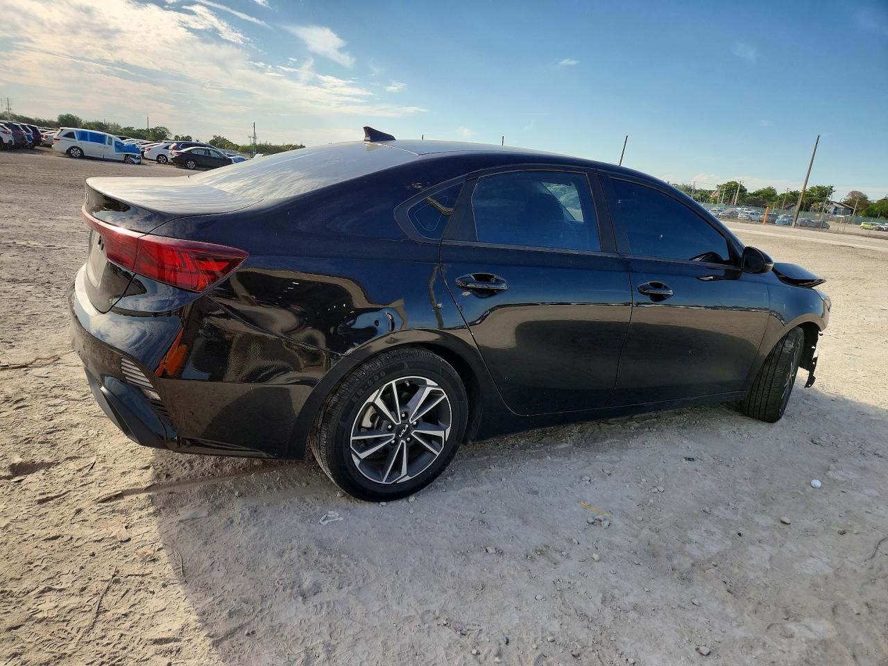2024 KIA FORTE LXS — снимка 3