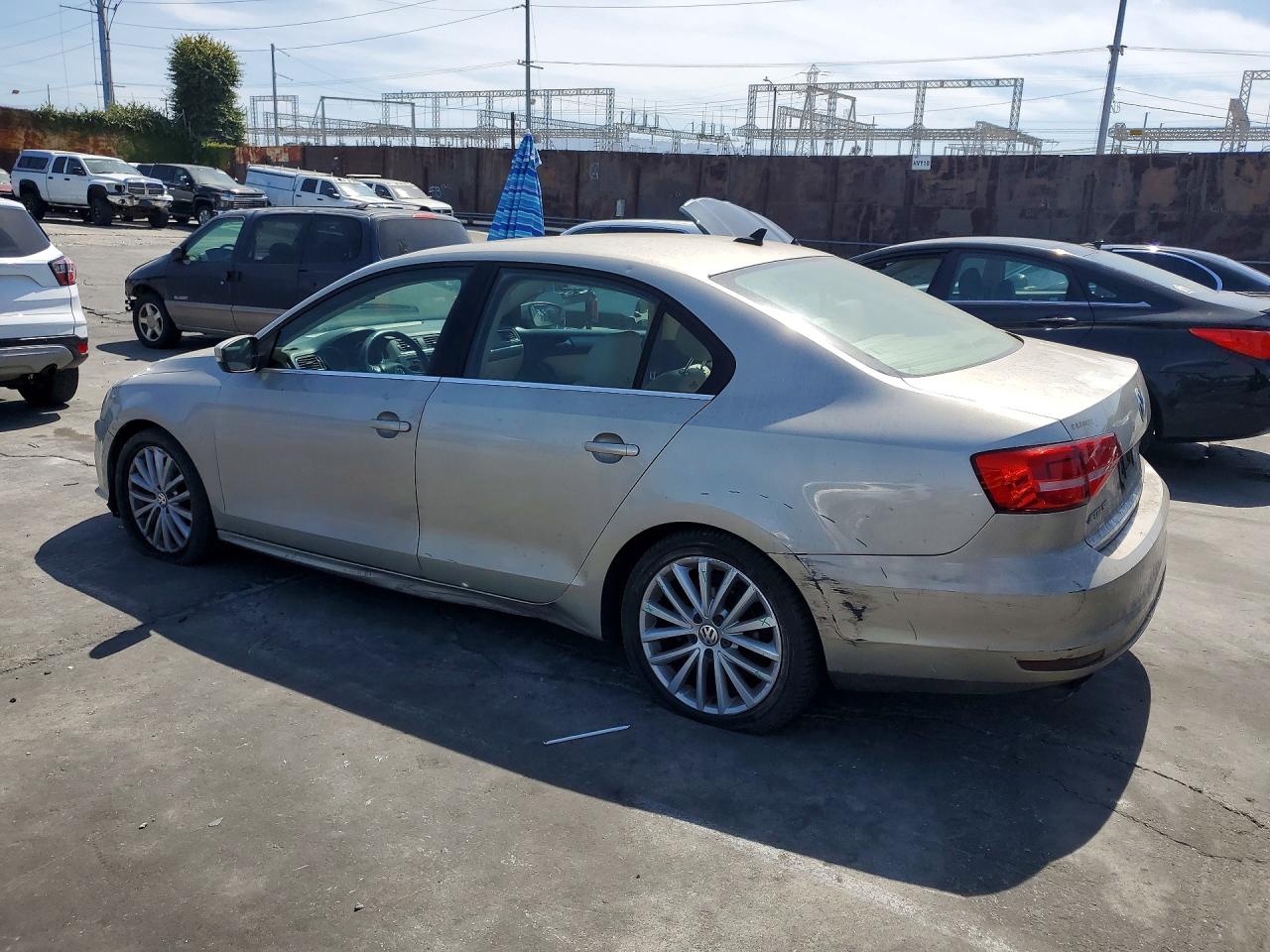 2015 VOLKSWAGEN JETTA SE — снимка 2