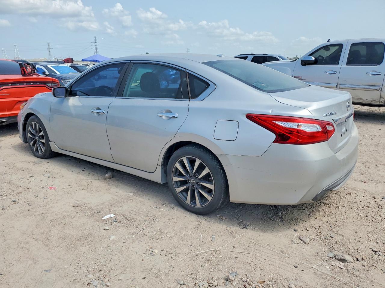 2017 NISSAN ALTIMA 2.5 SV — снимка 2