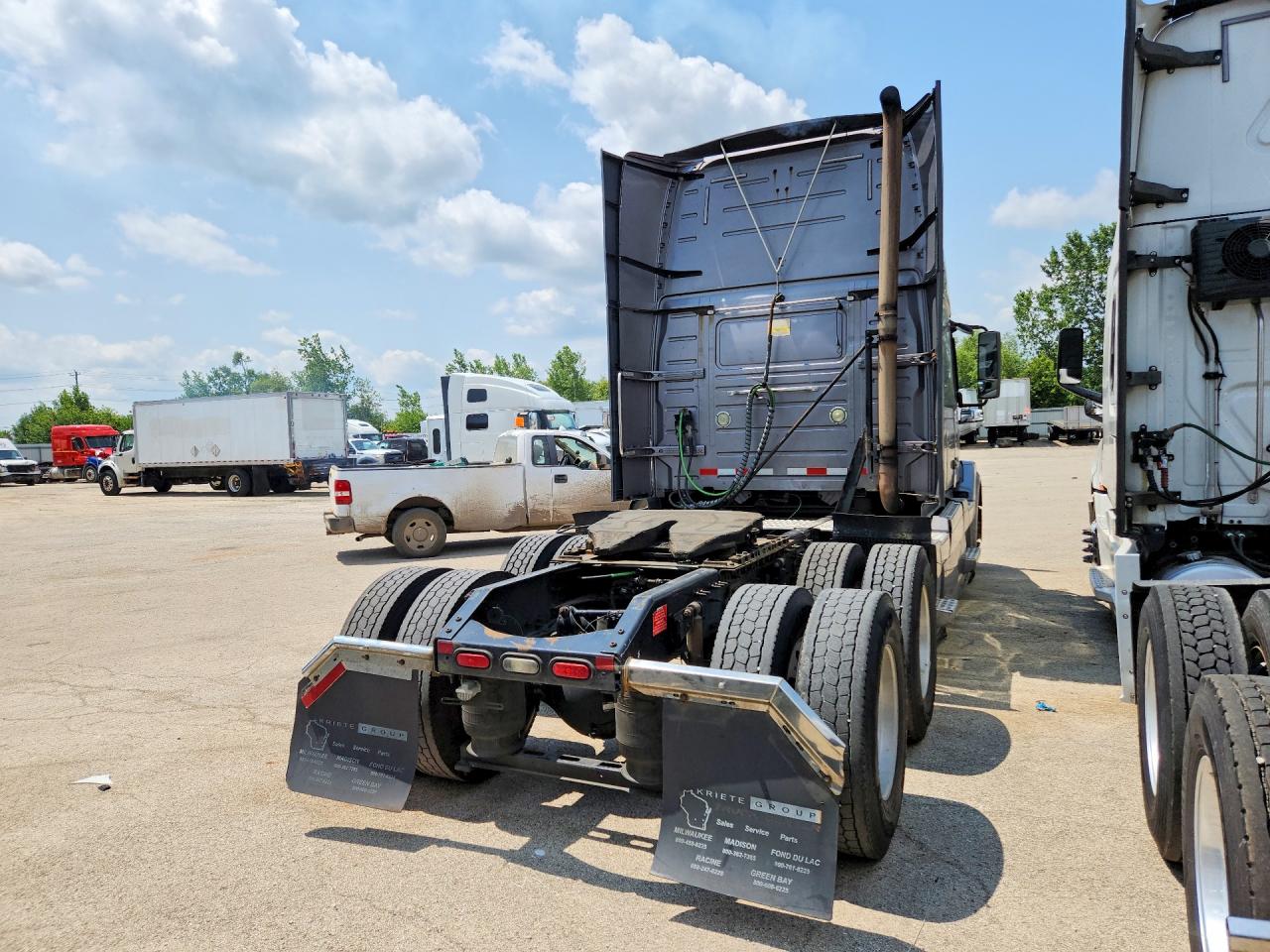 2015 VOLVO VNL 670 — снимка 3