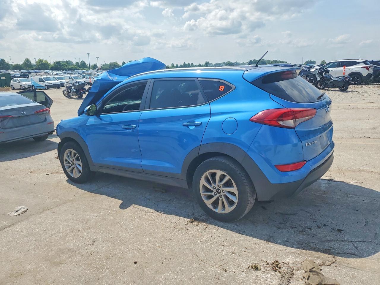 2016 HYUNDAI TUCSON SE — снимка 2