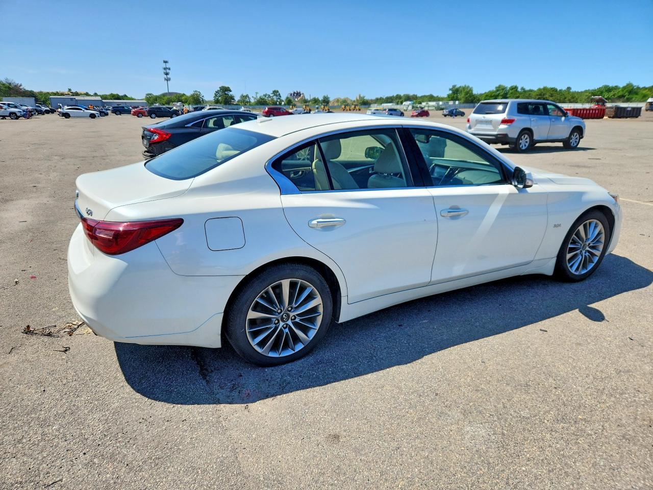2018 INFINITI Q50 3.0T LUXE — снимка 3