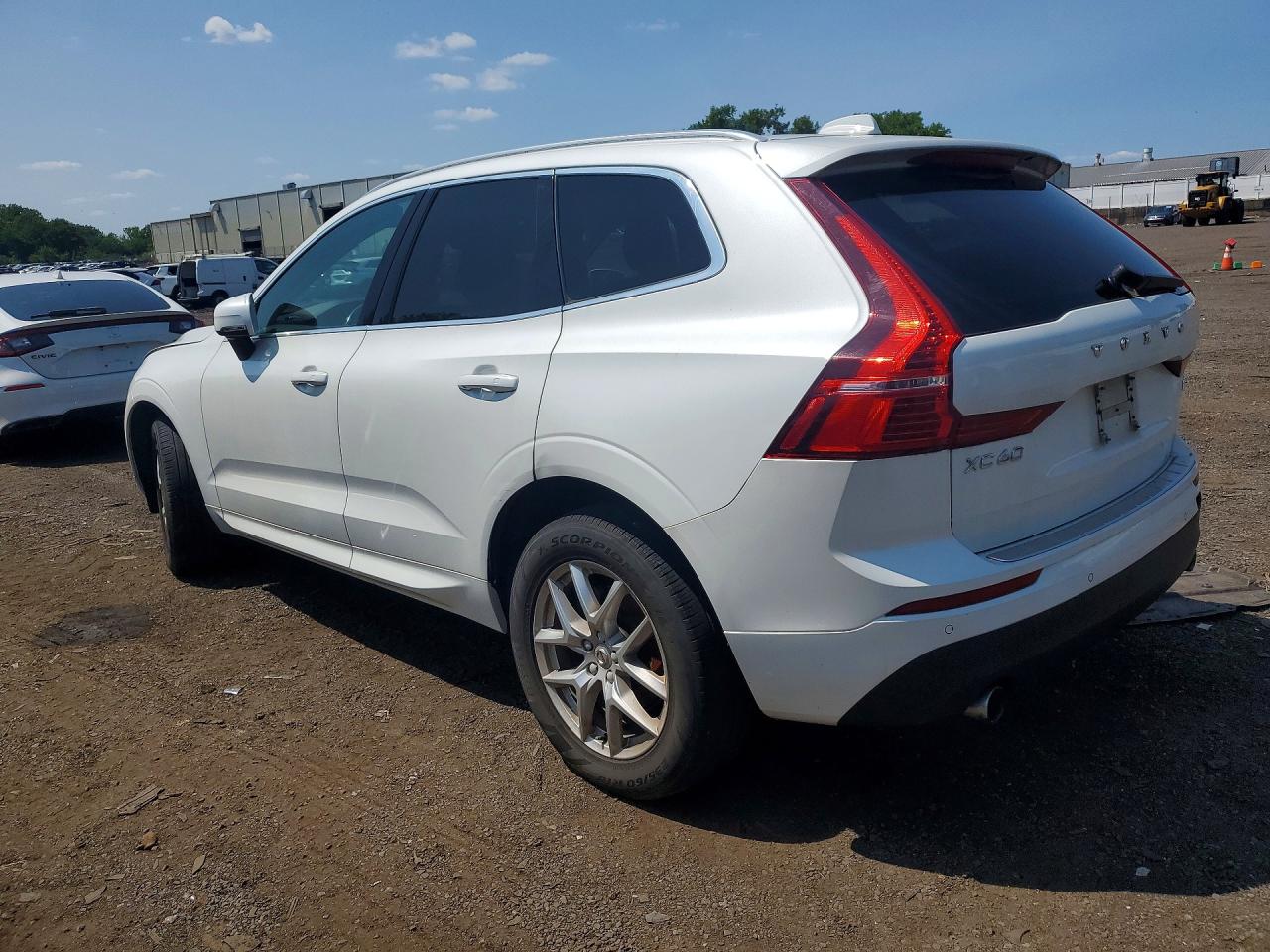 2020 VOLVO XC60 T5 MOMENTUM — снимка 2