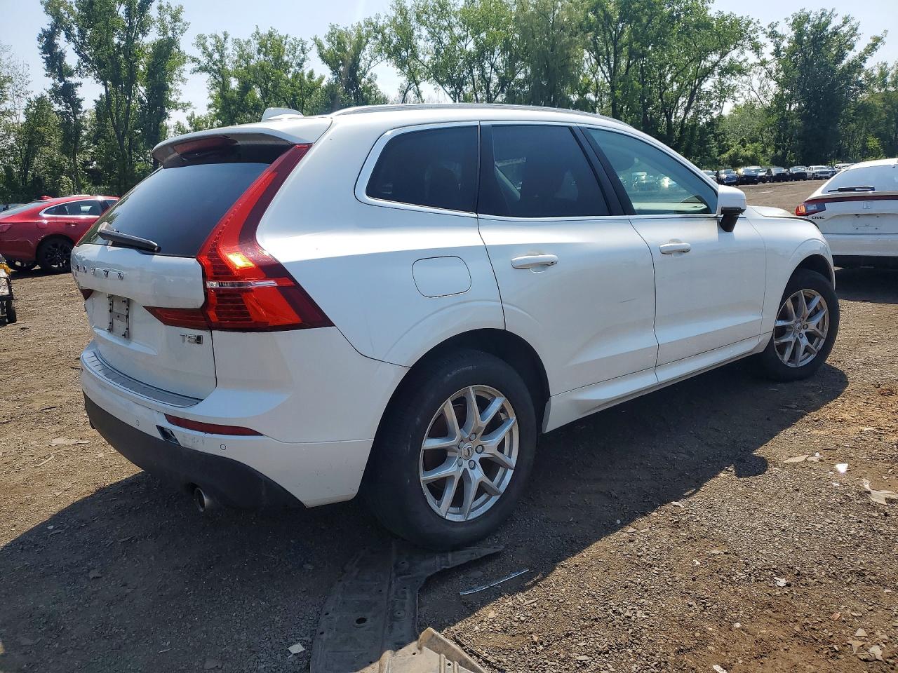 2020 VOLVO XC60 T5 MOMENTUM — снимка 3